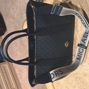 Michael Kors Medium Tote